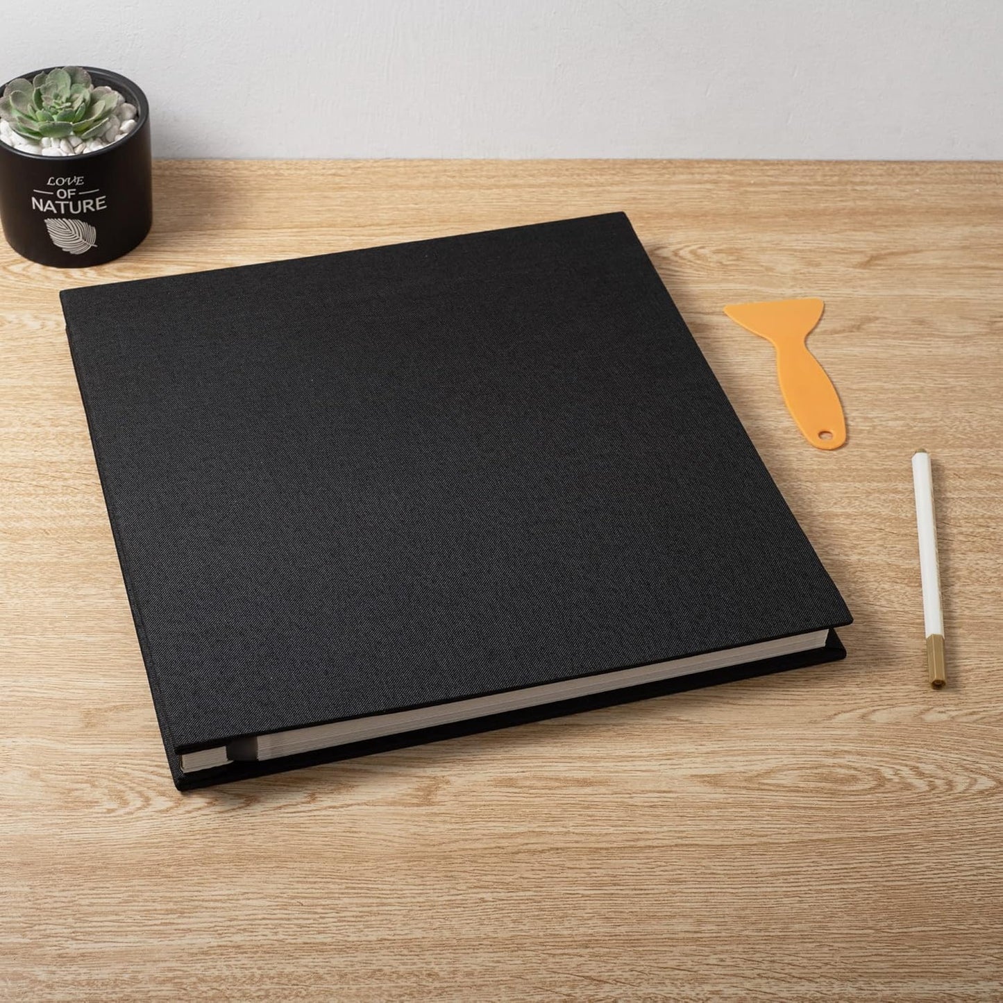 Large Photo Album Self Adhesive Scrapbook Album for 4×6 5×7 8×10 Pictures DIY Magnetic Linen Cover Album 60 Pages for Family Wedding Gifts with Metal Pen and Plastic Board