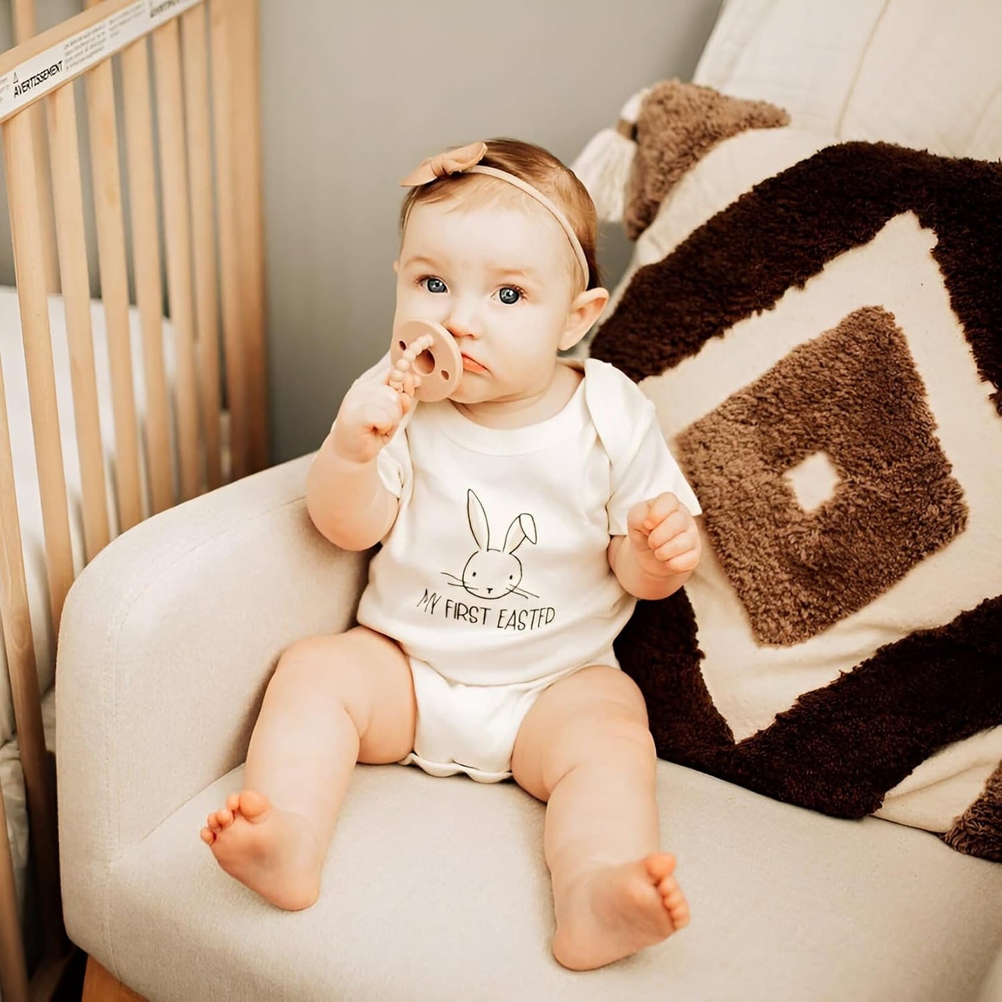 Finn + Emma Organic Cotton Graphic Baby Onesie - Gender Neutral Bodysuits for Babies 0-12 Months in Multiple Sizes and Styles