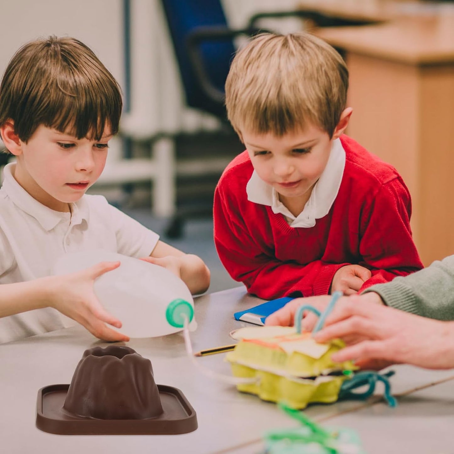 Volcano Science Kit for Kids：School Figure Model Experiment，DIY Demonstration Props Erupting Volcano Toy Fun Educational Science Experiment for Ages 4-6 Perfect for Group Activities and Stem Learning