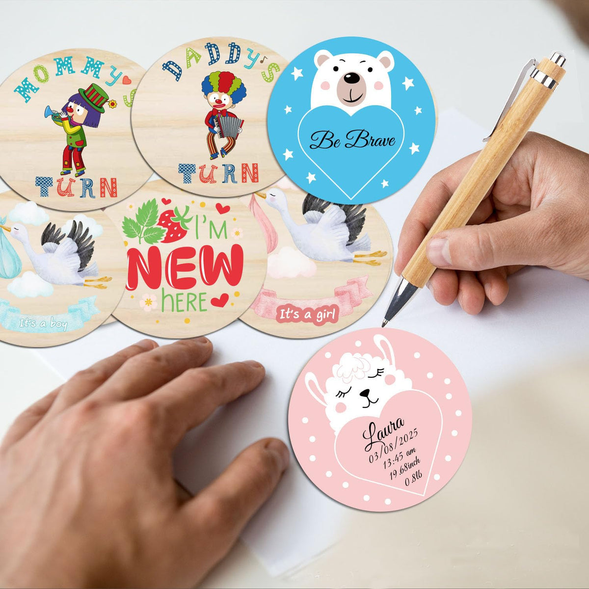 42 Designs Pregnancy Weekly Milestone Signs - Wooden Weekly Baby Bump Tracker Milestone Discs - Trimester Pregnancy Must Haves - Essential Gifts for Mommy to Be (Pregnancy Milestones Cards)