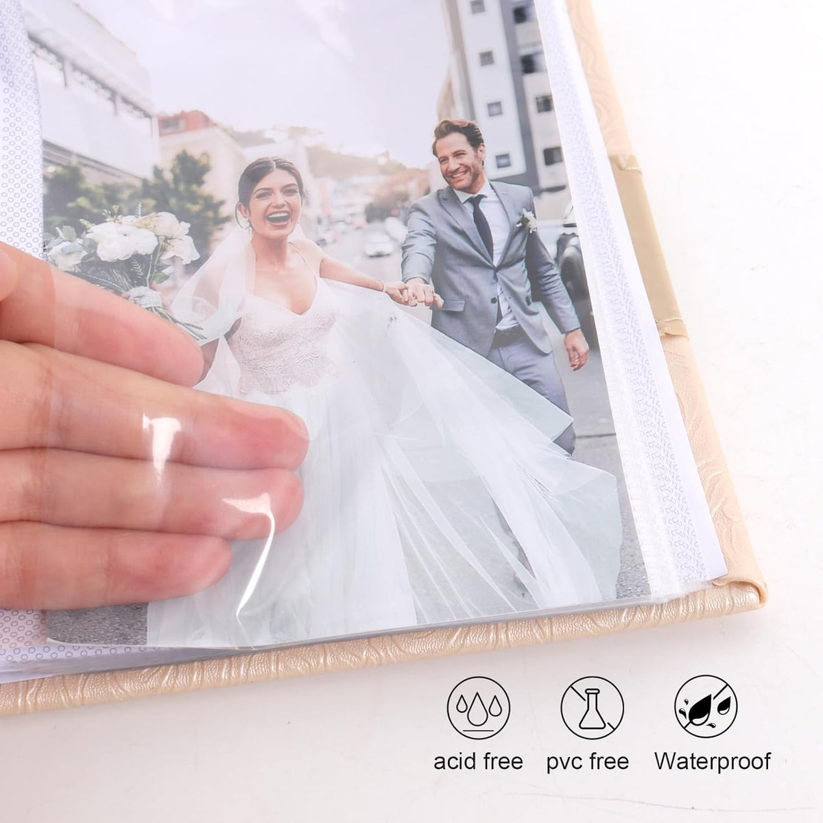 RECUTMS Photo Album 4x6 with Writing Space 100 Photos Photo Book, Leather Cover Picture Album with Memo Areas for Wedding Anniversary Family Baby Couple Valentines Graduation Travel (Beige)