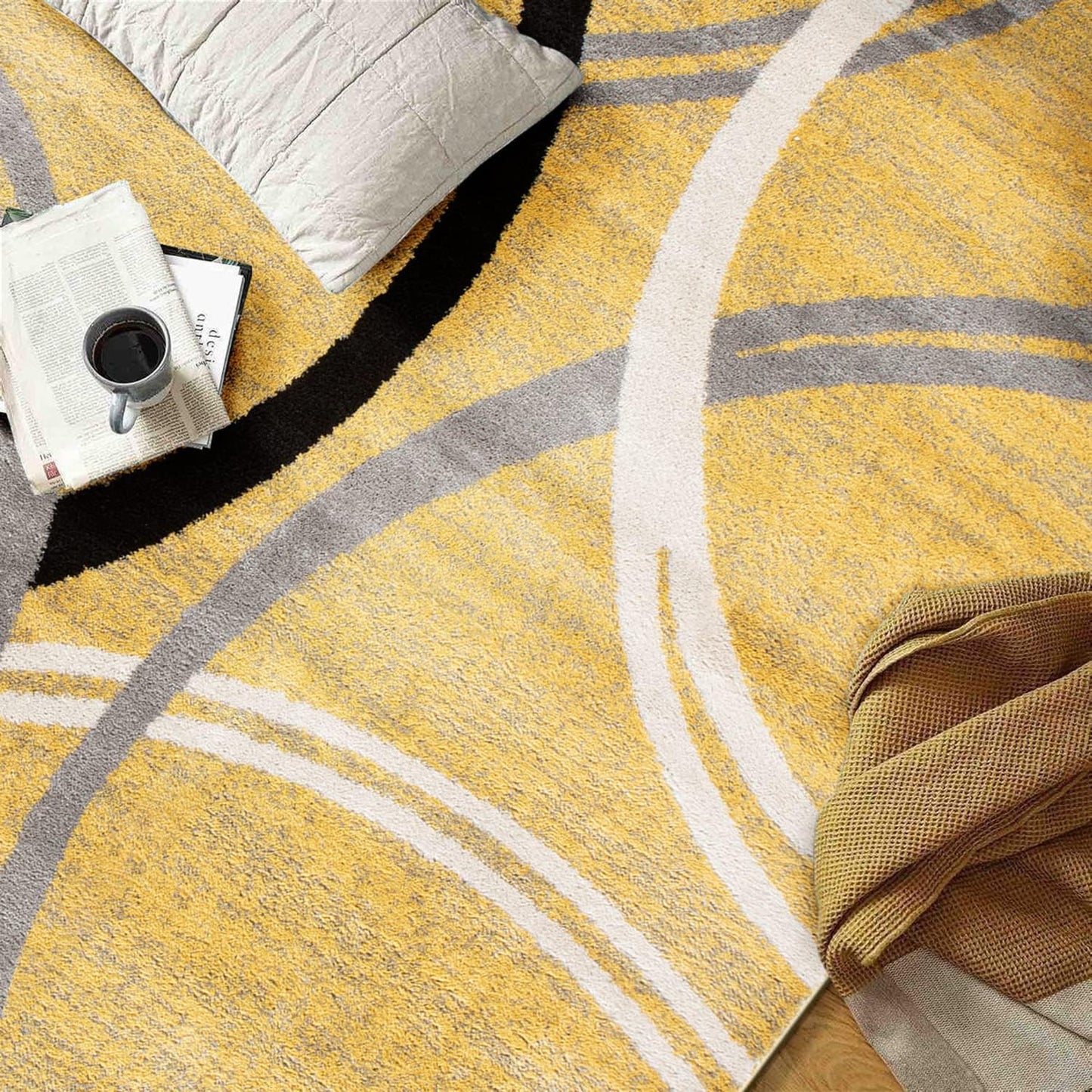 Rugshop Modern Wavy Circles Design Area Rug 5'3" x 7'3" Yellow