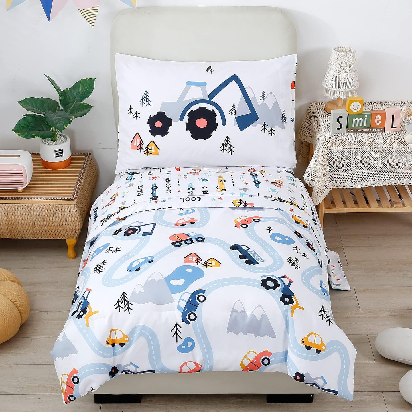 PERFEMET Comforter Set for Twin Bed Reversible Cars Pattern Bedding Set Soft Microfiber Bed in a Bag for Kids Boys Teens All Season Use(White, Twin)