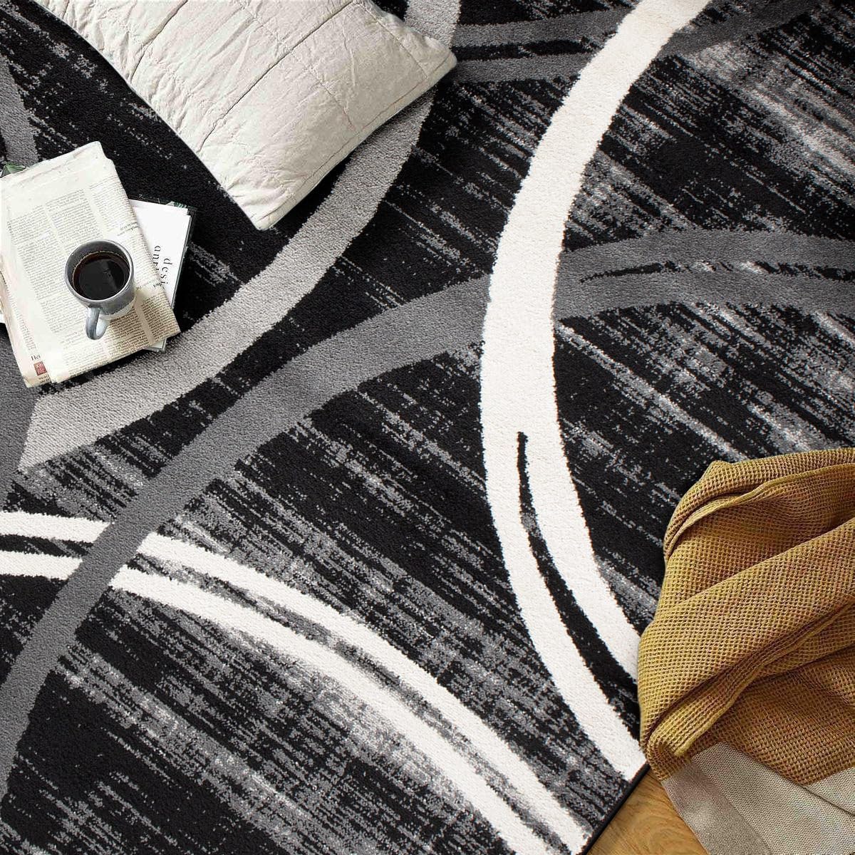 Rugshop Modern Wavy Circles Design Round Rug 6' 6" (6' 6" Diameter) Black