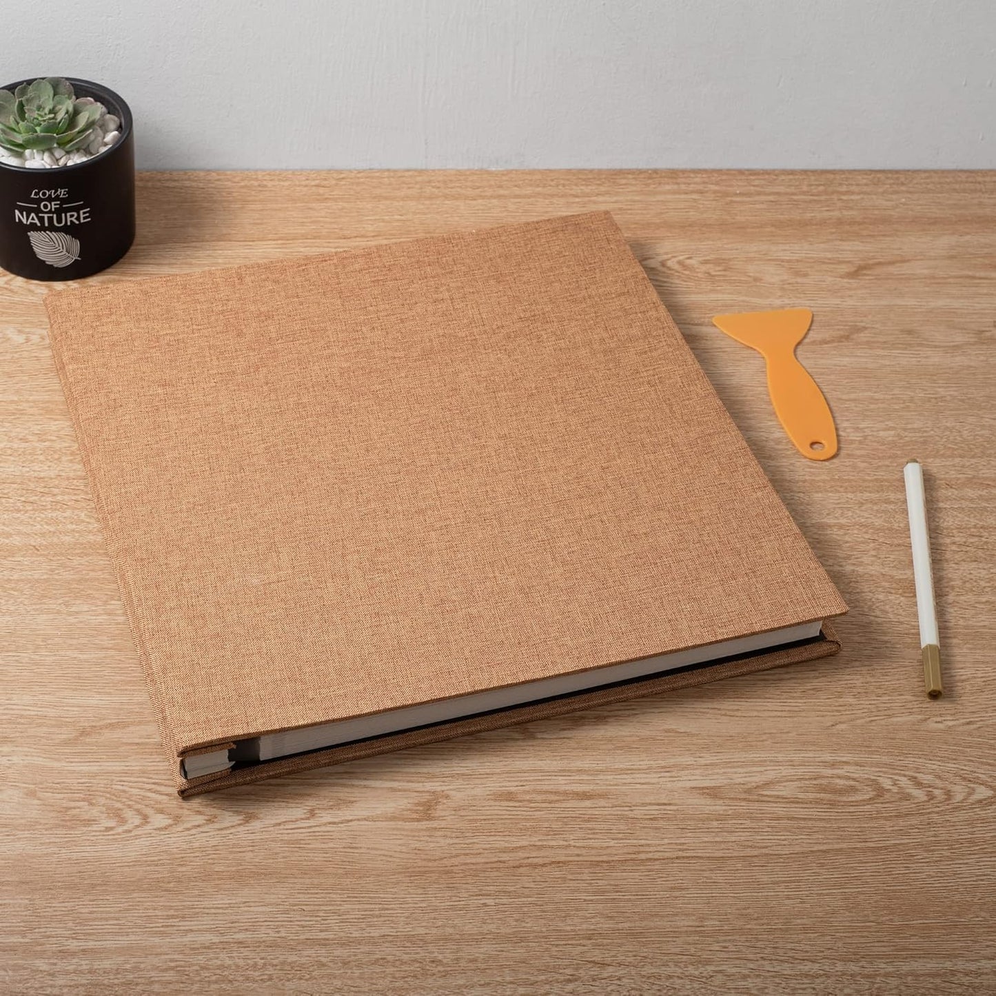 Large Photo Album Self Adhesive Scrapbook Album for 4×6 8×10 Pictures DIY Magnetic Linen Cover Album 40 Pages for Family Wedding Gifts with Metal Pen and Plastic Board
